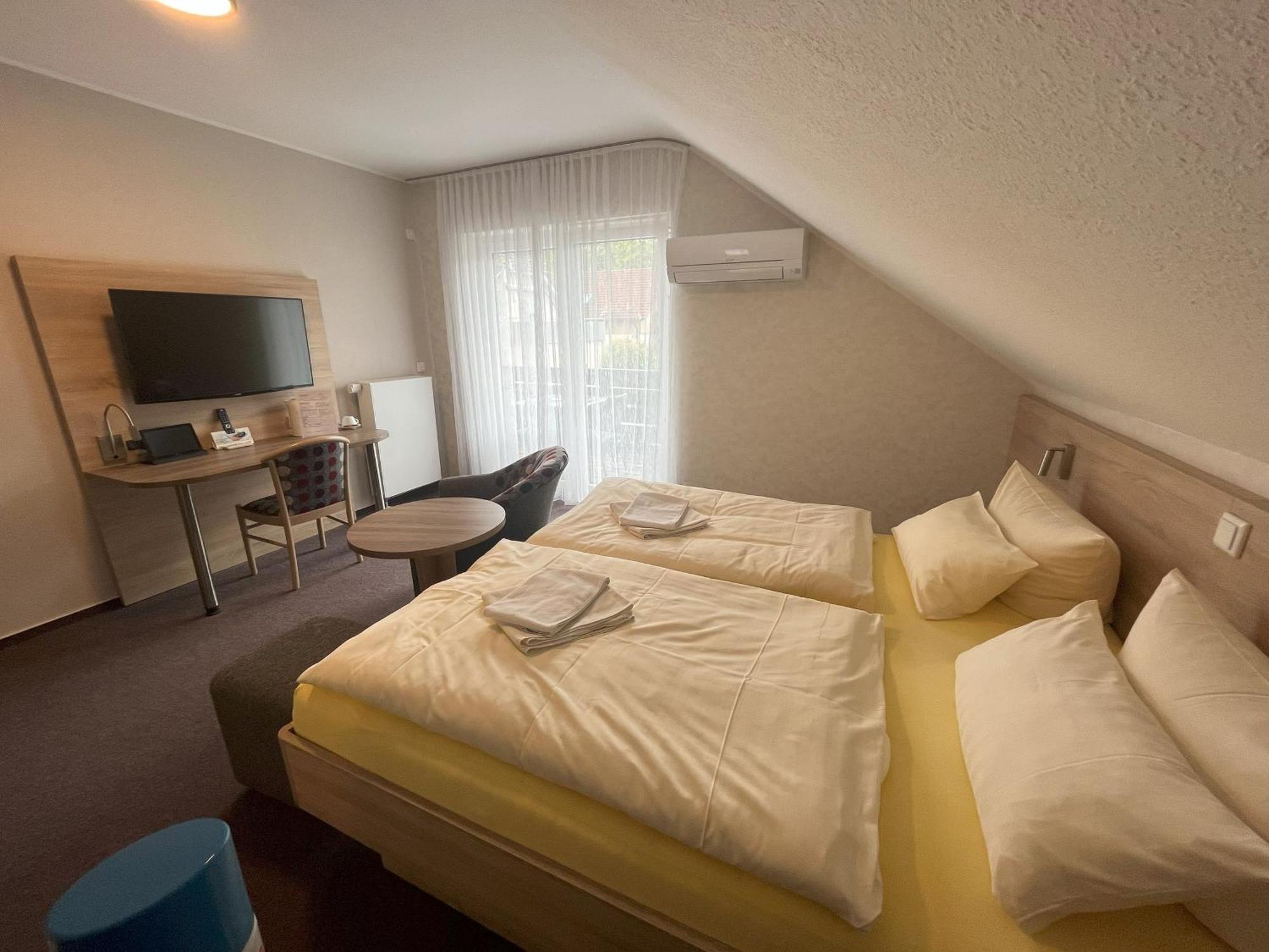 Hotel Am Steinertsee Kaufungen Εξωτερικό φωτογραφία