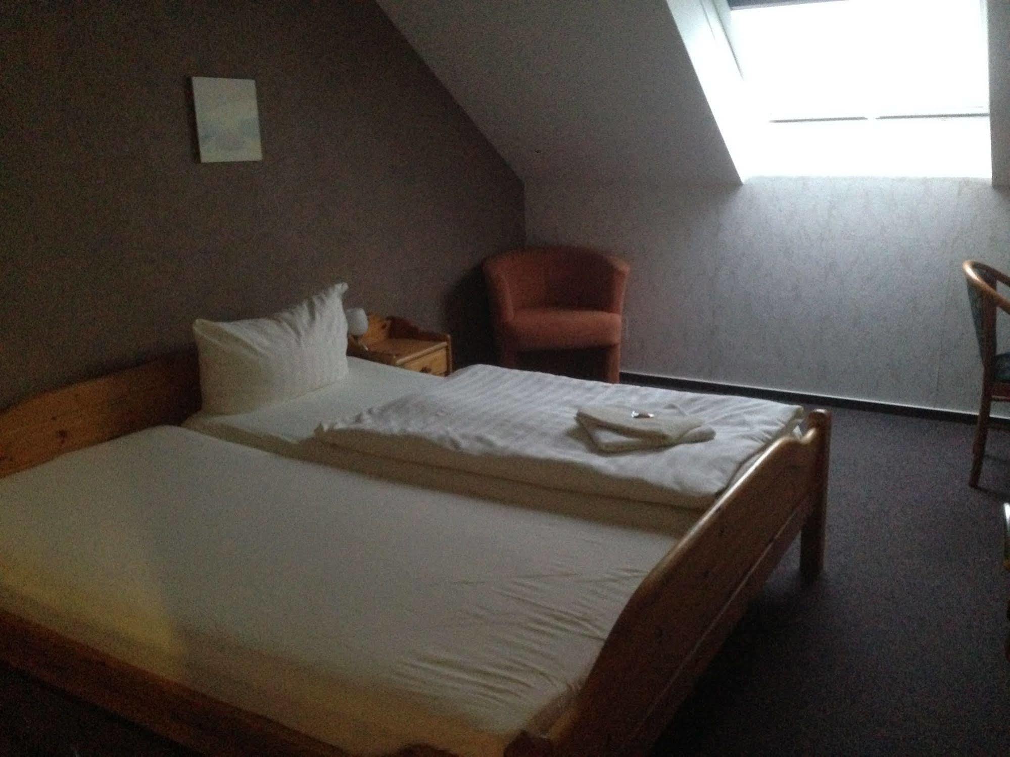 Hotel Am Steinertsee Kaufungen Εξωτερικό φωτογραφία